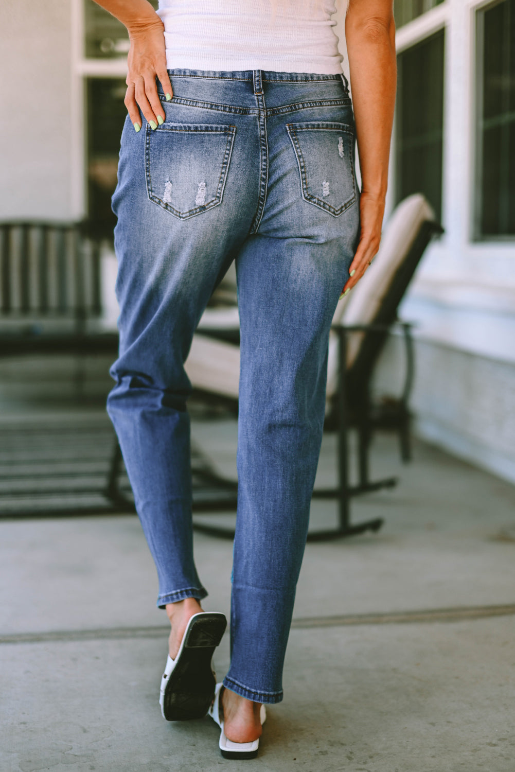 Distressed Straight Jeans with Pockets